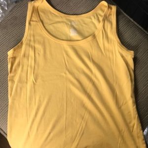 Yellow tanktop